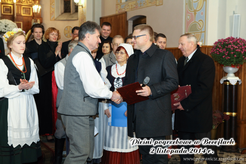 Pieni
                            pogrzebowe w tradycji ludowej-Pogranicze -
                            Becejy 2014