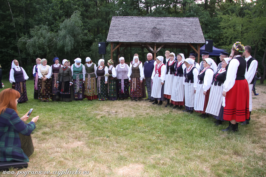 „Noc
                            witojaska w Turtulu” koncert pieni z
                            pogranicza polsko-litewskiego wykonany przez
                            zespoy „Pogranicze” z Szypliszk i „Sudonia”
                            z Kazlu Rudy. 22 czerwca 2018