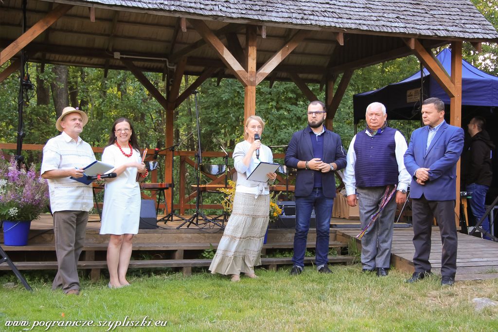 „Noc witojaska w
                            Turtulu” koncert pieni z pogranicza
                            polsko-litewskiego wykonany przez zespoy
                            „Pogranicze” z Szypliszk i „Sudonia” z Kazlu
                            Rudy. 22 czerwca 2018
