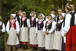 „Noc
                  witojaska w Turtulu” – koncert pieni z pogranicza
                  polsko-litewskiego wykonany przez zespoy „Pogranicze”
                  i „Sudonia” z Kazlu Rudy. 22 czerwca 2018