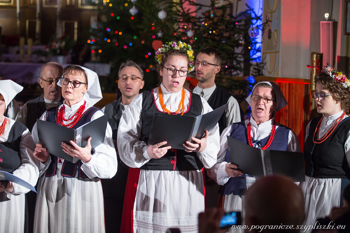 Koncert Kold odby si w kociele
                            parafialnym p.w. Matki Boskiej
                            Czstochowskiej w Becejach. Udzia wzili:
                            Zesp "Pogranicze", Chr
                            parafialny "Antonwka", Grupa
                            Folkowa "Shamrok"