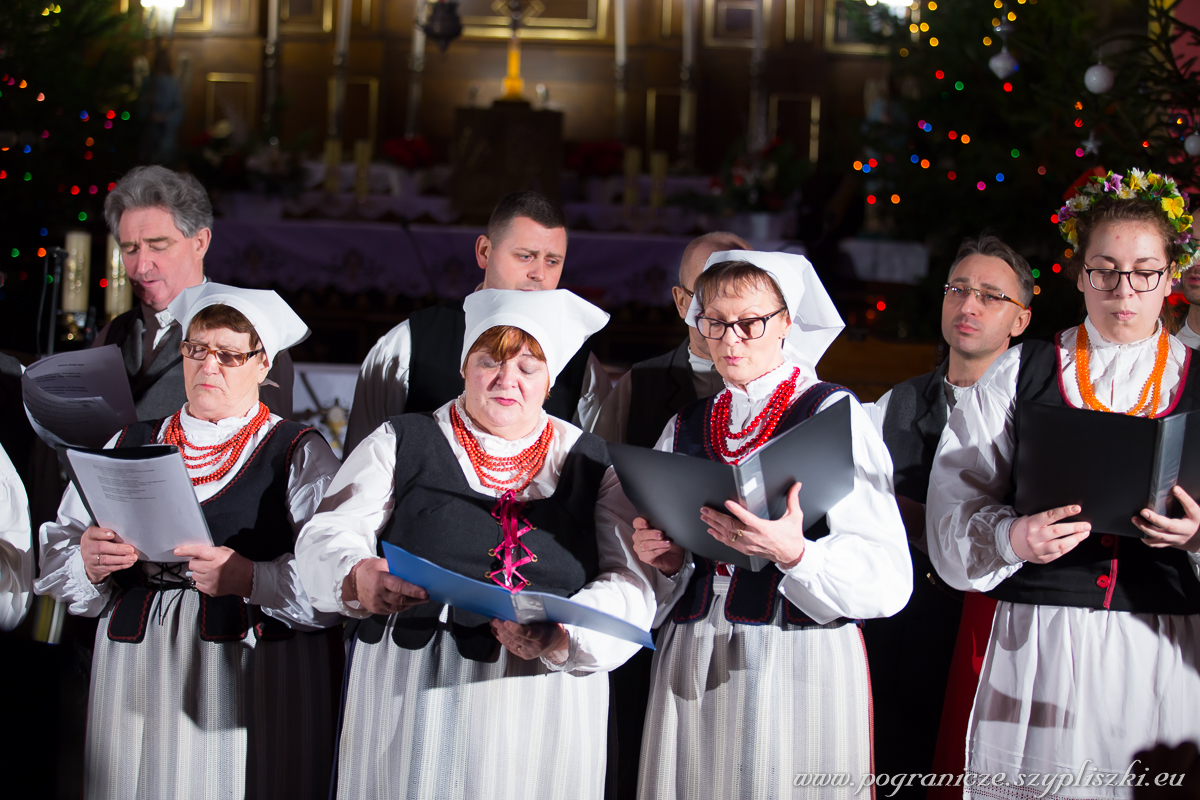 Koncert Kold odby si w kociele
                            parafialnym p.w. Matki Boskiej
                            Czstochowskiej w Becejach. Udzia wzili:
                            Zesp "Pogranicze", Chr
                            parafialny "Antonwka", Grupa
                            Folkowa "Shamrok"