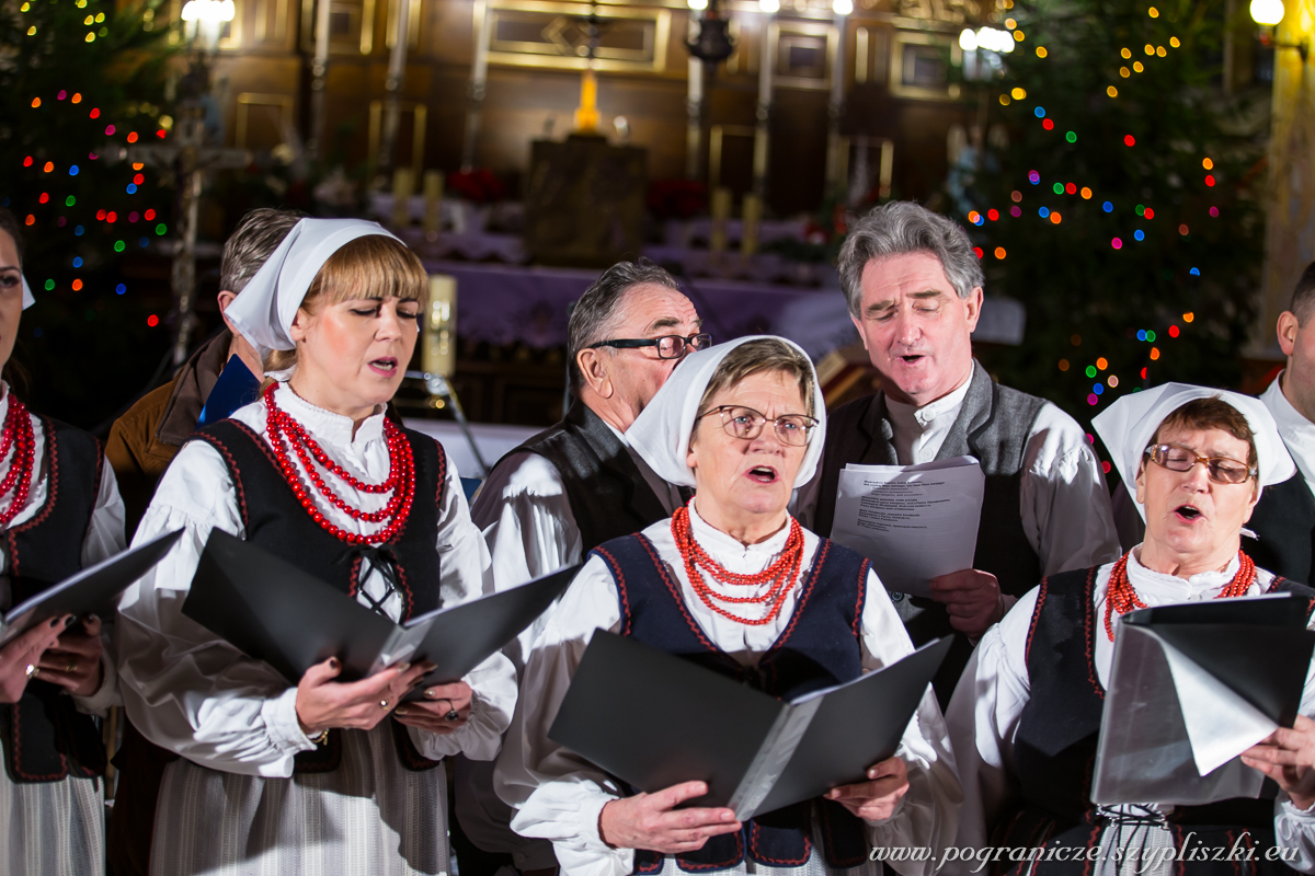 Koncert Kold odby si w kociele
                            parafialnym p.w. Matki Boskiej
                            Czstochowskiej w Becejach. Udzia wzili:
                            Zesp "Pogranicze", Chr
                            parafialny "Antonwka", Grupa
                            Folkowa "Shamrok"