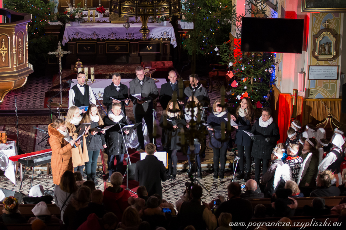 Koncert Kold odby si w kociele
                            parafialnym p.w. Matki Boskiej
                            Czstochowskiej w Becejach. Udzia wzili:
                            Zesp "Pogranicze", Chr
                            parafialny "Antonwka", Grupa
                            Folkowa "Shamrok"