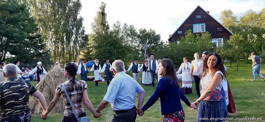 XVI Podlasko-Poleskie Spotkania niwne
                            „Ole po boru chodit” w Studziwodach