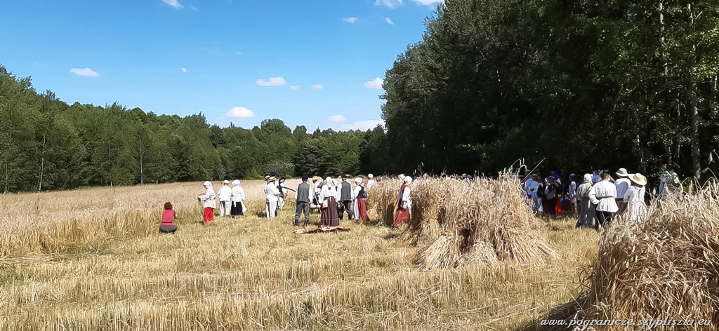 XVI Podlasko-Poleskie Spotkania niwne
                            „Ole po boru chodit” w Studziwodach