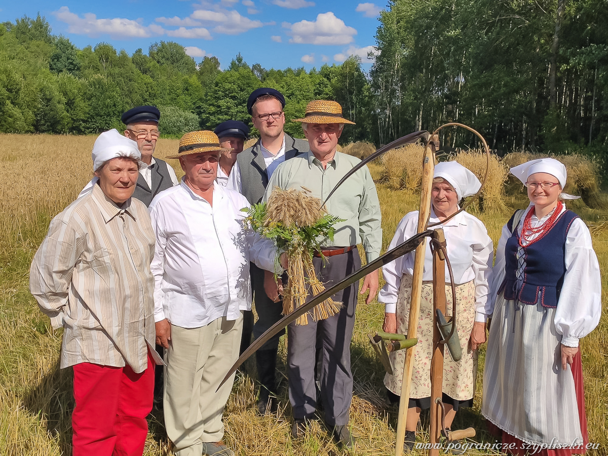 XVI
                            Podlasko-Poleskie Spotkania niwne „Ole po
                            boru chodit” w Studziwodach