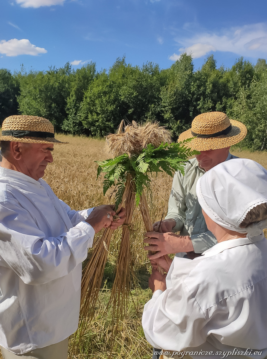 XVI
                            Podlasko-Poleskie Spotkania niwne „Ole po
                            boru chodit” w Studziwodach